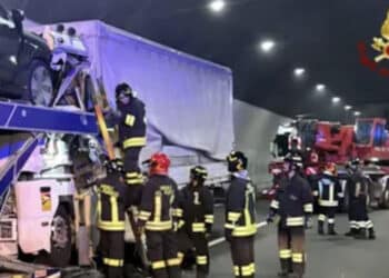 Gravissimo incidente sulla A1: morto un camionista