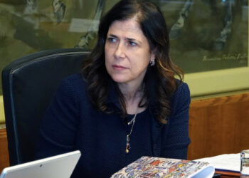 Energia, la Sardegna impugna la legge sulle aree idonee. Todde: “Difendiamo le nostre prerogative e il nostro territorio”