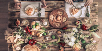 Sardegna, prezzi folli per il pranzo di Pasqua negli agriturismi: 60 euro a persona
