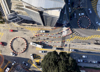 Le nuove rotatorie di via Roma fanno risparmiare ore di traffico ai cagliaritani, è la svolta: niente caos nè ingorghi (VIDEO)