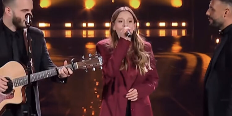 Cristian, Nicole e Manuel da Sant’Antioco incantano il pubblico di The Voice Generations con “No Potho Reposare”