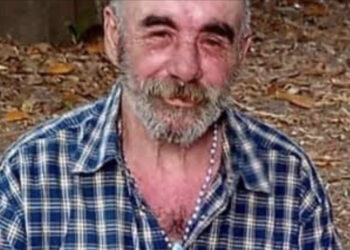 Cagliari, addio al clochard Roberto Cocco: “Ora puoi vivere la tua libertà”