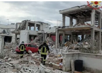 Terribile esplosione in una palazzina: gravi due 80enni