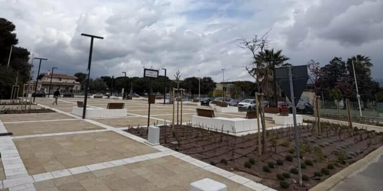 Flumini di Quartu, con fiori e panchine al via la riqualificazione di piazza Santa Maria degli Angeli: new look per il punto di ritrovo