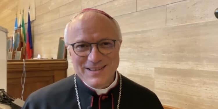 Cagliari, l’arcivescovo Baturi in visita dai malati dell’hospice di via Jenner