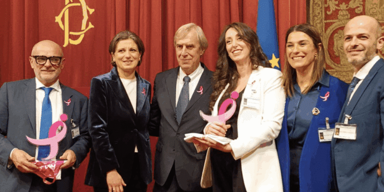 Tumore mammario, Massimo Dessena ambasciatore in rosa a Montecitorio