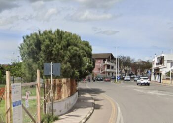 Assemini, rischio incidenti all’uscita da scuola: il racconto shock di un genitore