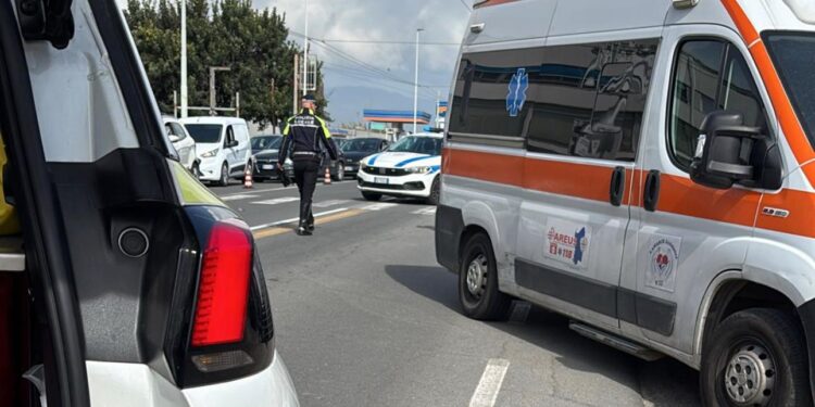 Cagliari, gravissima la 16enne investita sulle strisce in viale Marconi all’uscita di scuola
