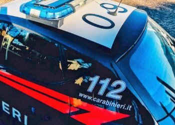 Assemini, volo di dieci metri dal tetto di un’azienda di rifiuti: 24enne in elisoccorso al Brotzu di Cagliari