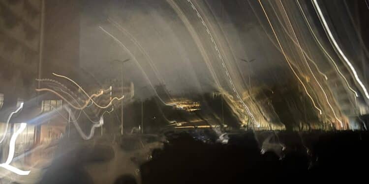 Incredibile a Cagliari, tante strade al buio da mesi: nessuno ferma i blackout, luci spente nei parcheggi di via Sonnino