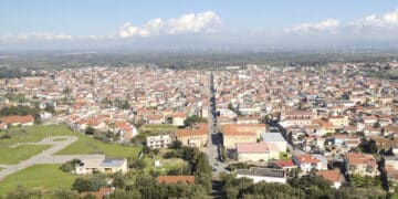 Malore improvviso a Gonnosfanadiga, scende dalla macchina e muore