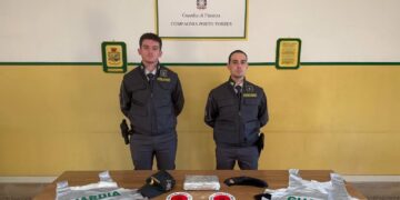 Porto Torres, trasportava 2,5 kg di cocaina: 49enne spagnolo arrestato dalla guardia di finanza