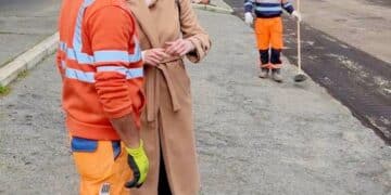 A Pirri super lavori davanti al mercato: “Nuovo asfalto e soluzioni in vista per le radici, cantiere in via dei Partigiani”