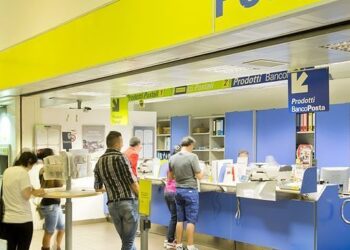 Cagliari, truffa online smascherata dal personale di un ufficio postale: salvo il conto di un cliente