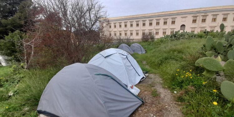 Aree storiche nel degrado a Cagliari, il caso in consiglio comunale: i rifiuti accanto alle zone di pregio