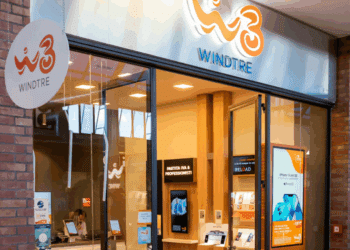 A Cagliari chiude anche l’ultimo punto vendita Wind: domani sit in dei dipendenti