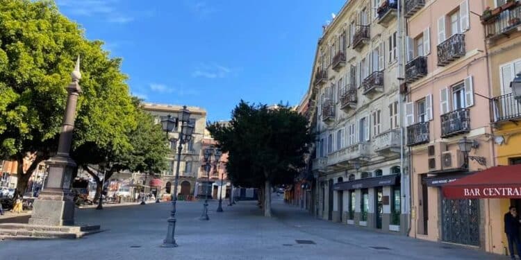Cagliari, aggressione in pieno giorno in piazza Yenne: “Abbiamo bisogno di tutele”
