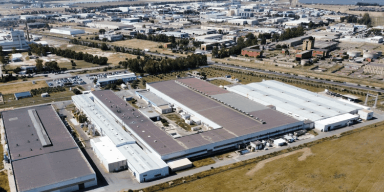 Cagliari, protesta dei lavoratori Bekaert: “A rischio 300 posti, serve un intervento immediato”