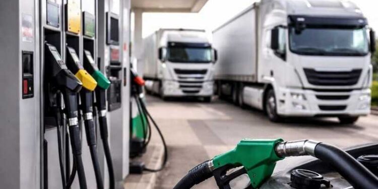 Il caro carburante affossa imprese e famiglie, è allarme in Sardegna: sos alla Regione