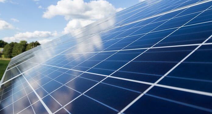 Pannelli fotovoltaici con procedure autorizzative molto semplificate in accellerata ma il PEARS è fermo a 10 anni fa