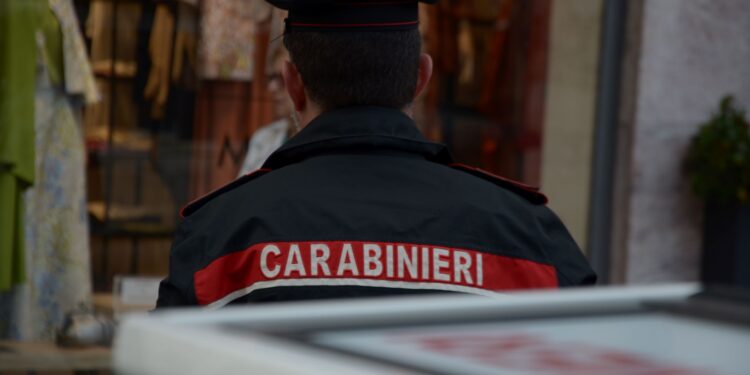 Tenta il furto in un esercizio commerciale per diverse centinaia di euro: 27enne rumeno arrestato a Cagliari