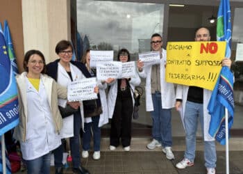 Dalla Sardegna a Roma, migliaia di farmacisti in piazza: “Segnale chiaro a Federfarma”