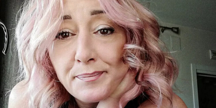 Spinge la moglie dal balcone e poi si toglie la vita: morta una coppia