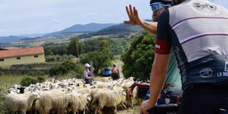 Cagliari, cinque sindaci in bici per il lancio del progetto “Granitica”: dal Linas al Medio Campidano tra mobilità sostenibile e cicloturismo