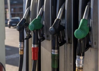 Crisi carburante, super vertice con la Saras in Regione: “Studiamo soluzioni per tutelare i sardi”