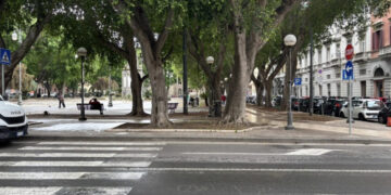Cagliari, malata oncologica aggredita verbalmente in piazza del Carmine per non aver dato l’elemosina