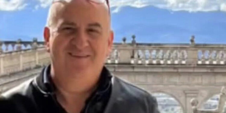 Cagliari, pizzaiolo aggredito in corso Vittorio Emanuele per aver difeso una turista scippata: “Una scena bruttissima, c’era paura vera”