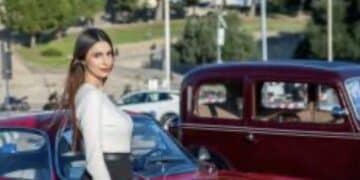 Cagliari, auto d’epoca in passerella al molo di Su Siccu