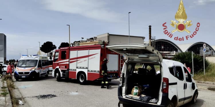 Elmas, scontro fra due vetture nella zona industriale: feriti i conducenti