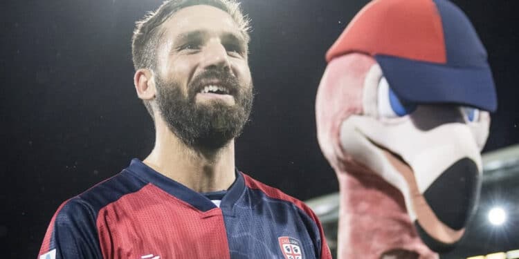 Cagliari, operazione al ginocchio per  Pavoletti: addio stagione