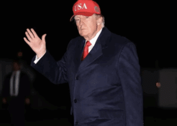 Trump attacca il Papa: “Pessimo in politica estera, se non fossi alla Casa Bianca non sarebbe in Vaticano”