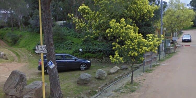 Sinnai, al villaggio delle Mimose via l’isola ecologica: scatta la protesta