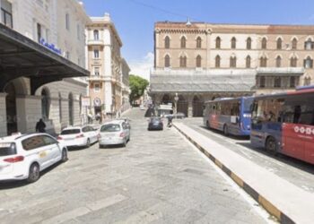 Cagliari, aggredita al semaforo per una moneta: “Voleva denaro, non ho acconsentito”