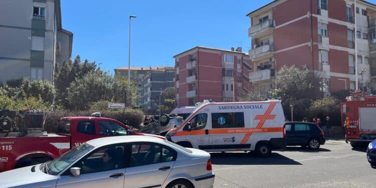 Cagliari, il ribaltamento dell’auto in via Capula per l’impatto con un altro veicolo: “Ecco come è andata”