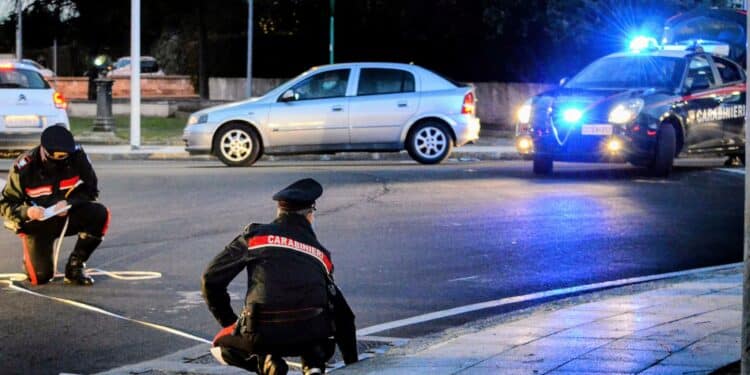 Guspini, falciati da un’auto pirata all’alba mentre sono in servizio: feriti carabinieri