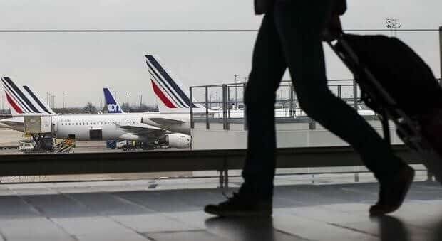 Continuità aerea in Sardegna, Salvini avverte: “Pressioni per aumentare i prezzi: se la guerra continua, rincari inevitabili”