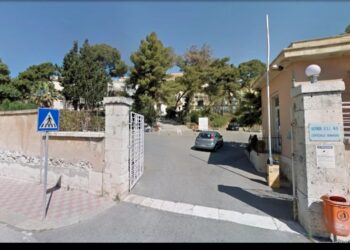 Esplode la polemica sul nuovo centro vaccini a Cagliari, Zedda a gamba tesa sulla Asl: “Nessuno ci ha detto nulla, al Binaghi c’è pericolo”