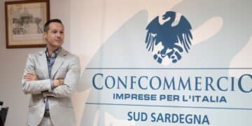 Caro carburanti e contratti “pirata”,  l’allarme degli agenti di commercio nel sud Sardegna: “Costi impossibili per il nostro lavoro”