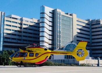 Si schianta con l’auto contro un palo: 40enne ricoverata in codice rosso al Brotzu di Cagliari