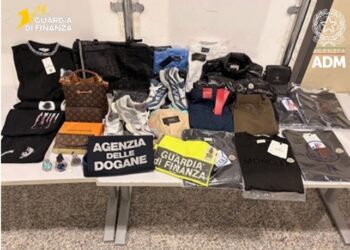 Cagliari, tolleranza zero per il traffico di merce taroccata: sequestri e multe in aeroporto