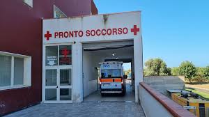 Pronto soccorso in Sardegna, attese record e accessi in crescita: “Situazione drammatica, fa peggio solo la Calabria”