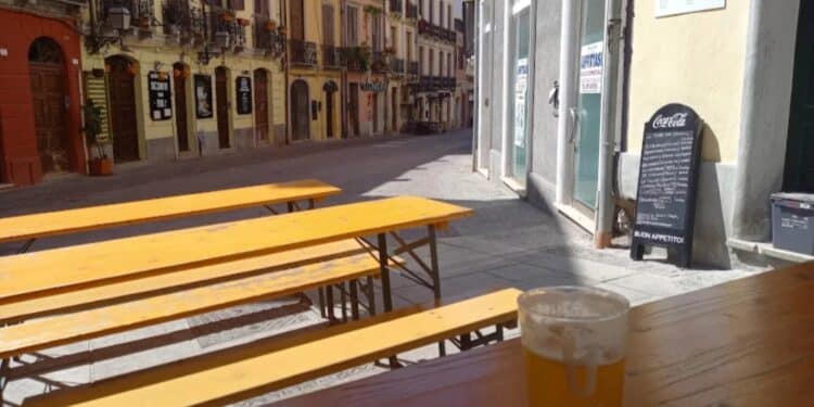 Cagliari, chi non paga la Tari non può avere tavolini esterni: colpiti anche Il Merlo Parlante e Pani e Casu