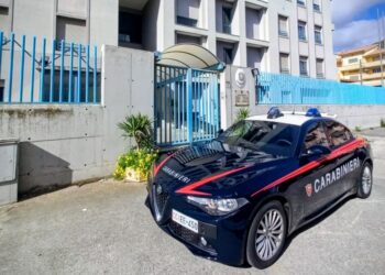 Iglesias, aggredisce un’amica con una mazza da baseball per rubarle il cellulare: 44enne in arresto