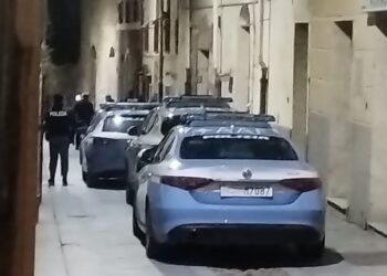Cagliari, rissa con coltello in via la Marmora: cinque pattuglie della polizia e un’ambulanza