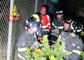 Cagliari, infortunio sulla Sella del Diavolo: i vigili del fuoco soccorrono una donna