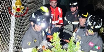 Cagliari, infortunio sulla Sella del Diavolo: i vigili del fuoco soccorrono una donna